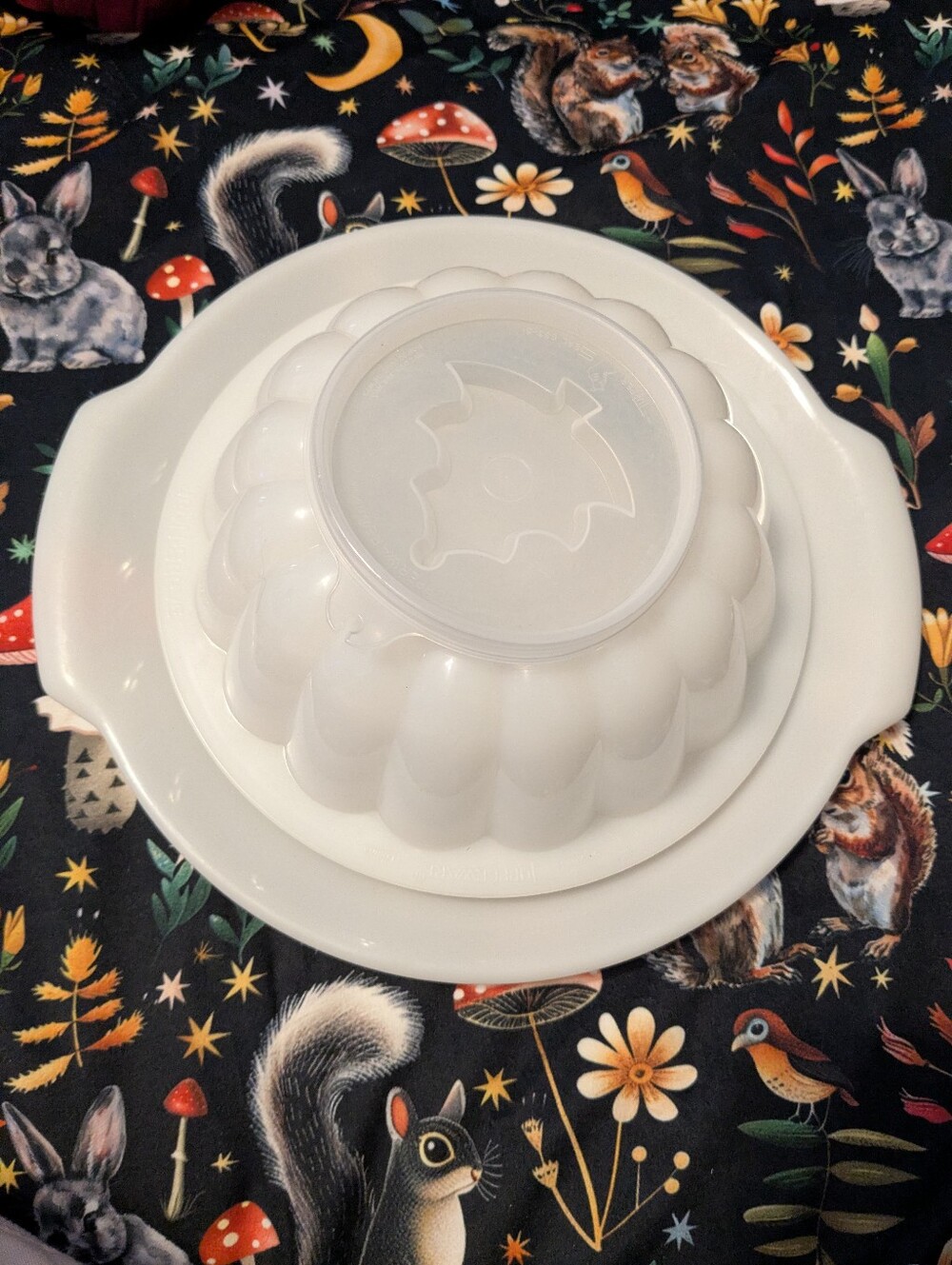 Vintage Tupperware Jell N Serve Mold With 3 Design Inserts - Home Kitchen
